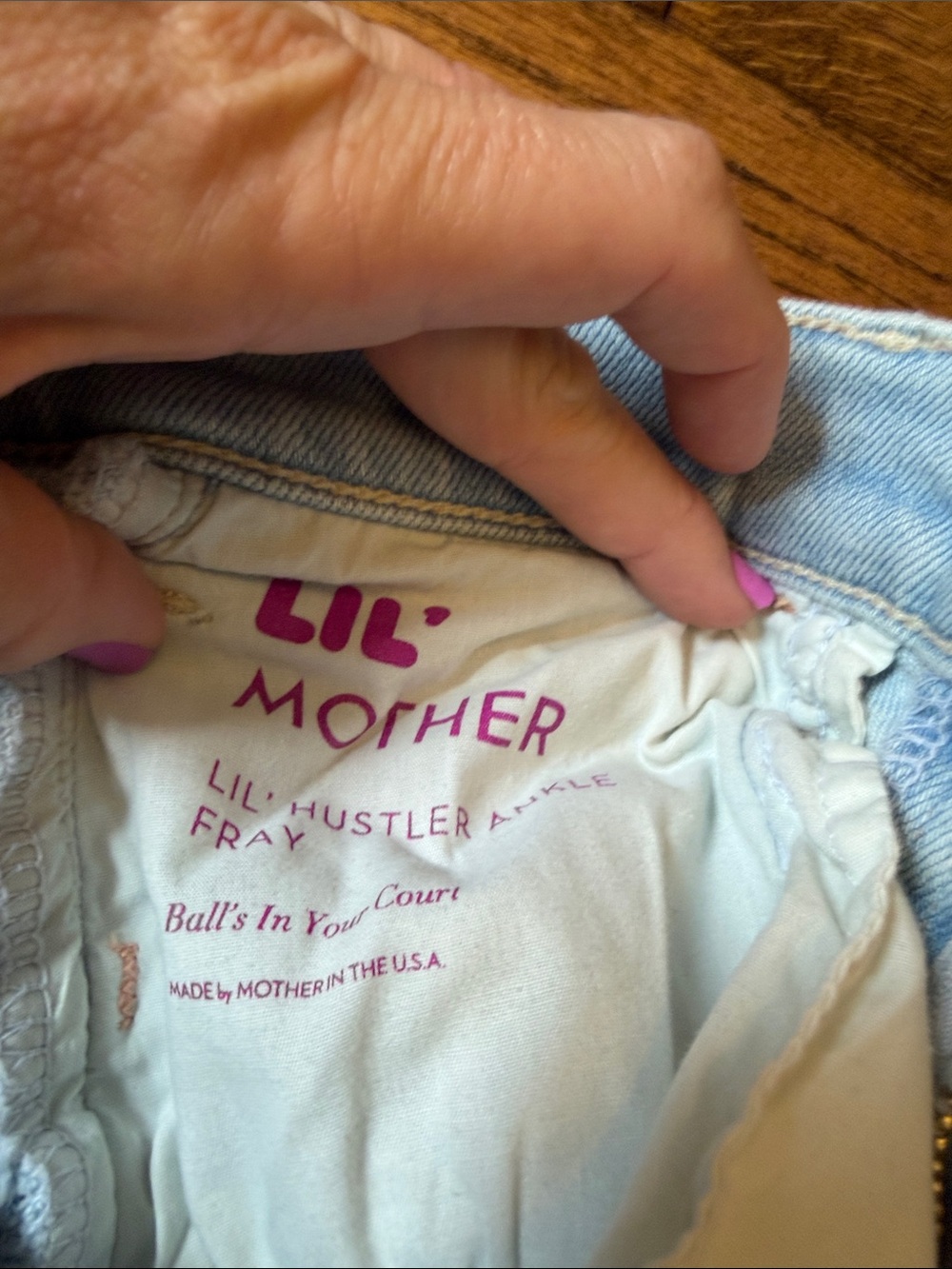 MOTHER Lil Hustler Angle Fray-Hem Jeans - Picture 4 of 8